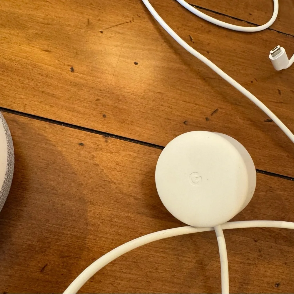 Google Home Mini (1st Gen) - Chalk